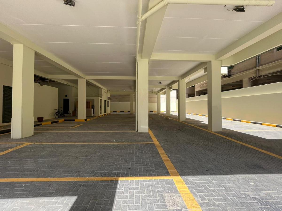 Al Abbas Tower Apartment Manama Exterior photo